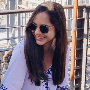 Meet your Posher, Jena